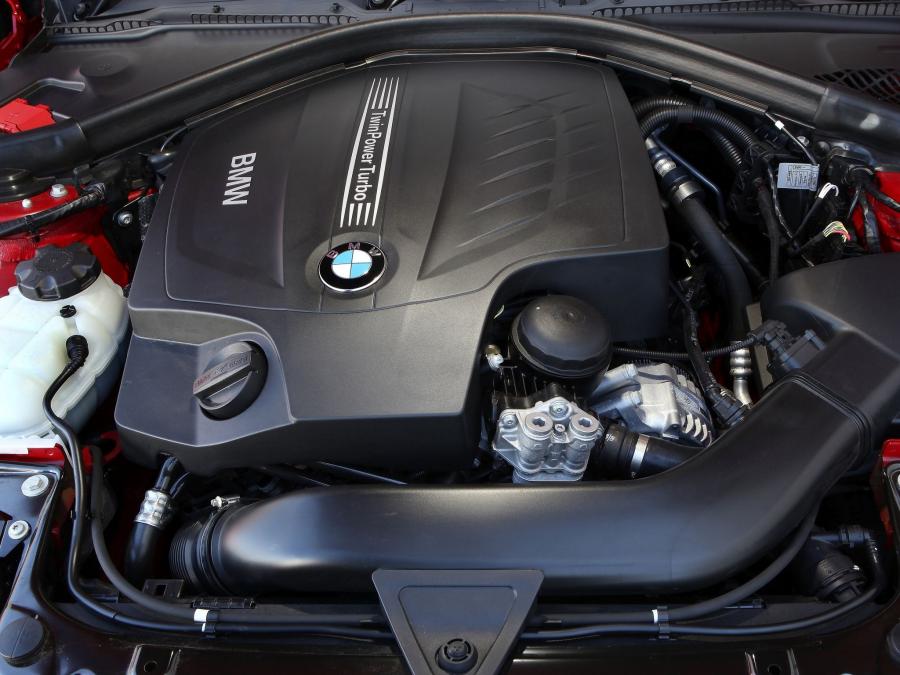  BMW 335i Sedan Sport Line 2012 года  (AU) (фото 13 из 16)